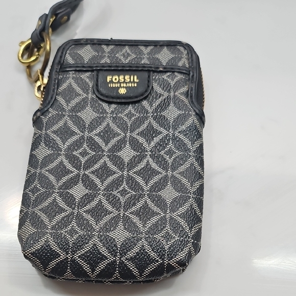 Fossil Handbags - Fossil Black and Gray Geometric Wristlet